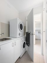 https://images.listonce.com.au/custom/160x/listings/2343-haines-street-north-melbourne-vic-3051/002/00983002_img_08.jpg?vJ-7kr8wBIc