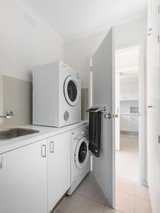 https://images.listonce.com.au/custom/160x/listings/2343-haines-street-north-melbourne-vic-3051/002/00983002_img_08.jpg?PUiKgZCwK-M