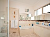https://images.listonce.com.au/custom/160x/listings/2346-station-street-box-hill-south-vic-3128/008/01744008_img_06.jpg?A6PwCEgRC68