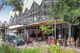 https://images.listonce.com.au/custom/160x/listings/2352-albert-road-south-melbourne-vic-3205/016/01753016_img_12.jpg?4AMVX8zc-x4