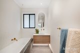 https://images.listonce.com.au/custom/160x/listings/236-batterbee-drive-mooroolbark-vic-3138/367/01781367_img_13.jpg?SyRMDWtwvDE