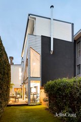 https://images.listonce.com.au/custom/160x/listings/236-ferrars-street-south-melbourne-vic-3205/583/01906583_img_21.jpg?9gXG6HLATaY