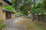 https://images.listonce.com.au/custom/160x/listings/236-gallaghers-road-glen-waverley-vic-3150/167/00484167_img_05.jpg?46RiVg7xxro