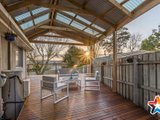 https://images.listonce.com.au/custom/160x/listings/237-manchester-road-mooroolbark-vic-3138/478/01526478_img_13.jpg?58E3_RWBRRw