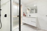 https://images.listonce.com.au/custom/160x/listings/237-thomas-street-croydon-south-vic-3136/760/01942760_img_09.jpg?uDNi4o5OL8o