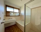 https://images.listonce.com.au/custom/160x/listings/237-thompson-street-whittington-vic-3219/830/01973830_img_04.jpg?NzTP2FFKjFc