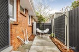https://images.listonce.com.au/custom/160x/listings/2372-auburn-road-hawthorn-vic-3122/607/01954607_img_09.jpg?9AsLrCIpTn8