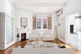 https://images.listonce.com.au/custom/160x/listings/2372-barkly-street-elwood-vic-3184/699/01895699_img_02.jpg?fQid7I25VJg