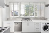 https://images.listonce.com.au/custom/160x/listings/2372-barkly-street-elwood-vic-3184/699/01895699_img_04.jpg?2dya2Pk84TA