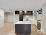 https://images.listonce.com.au/custom/160x/listings/2374-riversdale-road-hawthorn-east-vic-3123/709/01733709_img_04.jpg?tLKaBCsDyAs