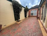 https://images.listonce.com.au/custom/160x/listings/238-dean-street-kew-vic-3101/511/01602511_img_04.jpg?zsrAELn1kV4