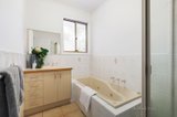 https://images.listonce.com.au/custom/160x/listings/238-loranne-street-bentleigh-vic-3204/491/00754491_img_07.jpg?I9mZydkS4Ao