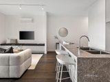 https://images.listonce.com.au/custom/160x/listings/23a-buckingham-crescent-doncaster-vic-3108/022/01752022_img_09.jpg?_MCt3kus4Q0