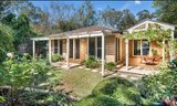 https://images.listonce.com.au/custom/160x/listings/23a-fuchsia-street-blackburn-vic-3130/318/01741318_img_14.jpg?emme-HNDdWQ