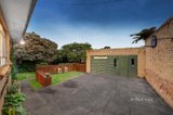 https://images.listonce.com.au/custom/160x/listings/24-allister-street-mount-waverley-vic-3149/003/01235003_img_12.jpg?yMb4GGr5jrA