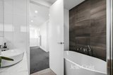 https://images.listonce.com.au/custom/160x/listings/24-aloha-street-south-kingsville-vic-3015/976/01766976_img_14.jpg?DGLbGreZErg