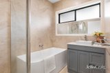 https://images.listonce.com.au/custom/160x/listings/24-avondale-grove-mount-waverley-vic-3149/047/01976047_img_09.jpg?U7vWZNSaT24