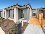 https://images.listonce.com.au/custom/160x/listings/24-beveridge-circuit-armstrong-creek-vic-3217/038/01916038_img_02.jpg?iX4FZ2ZZSjY