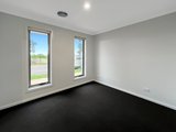 https://images.listonce.com.au/custom/160x/listings/24-beveridge-circuit-armstrong-creek-vic-3217/038/01916038_img_03.jpg?utjCkBVwwdY