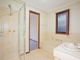 https://images.listonce.com.au/custom/160x/listings/24-bolton-street-spotswood-vic-3015/294/01202294_img_04.jpg?SmysBTmK21I