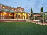 https://images.listonce.com.au/custom/160x/listings/24-botanic-drive-hillside-vic-3037/507/00847507_img_13.jpg?JTPE5_9BvvI