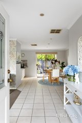 https://images.listonce.com.au/custom/160x/listings/24-box-road-briar-hill-vic-3088/919/01796919_img_02.jpg?5OrX-Ey87jY
