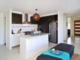 https://images.listonce.com.au/custom/160x/listings/24-bradford-street-st-albans-park-vic-3219/816/01699816_img_03.jpg?OyJs67mU67o