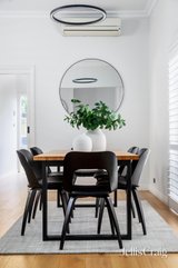 https://images.listonce.com.au/custom/160x/listings/24-caroline-street-hawthorn-east-vic-3123/752/01895752_img_07.jpg?s_nsDQfySmY