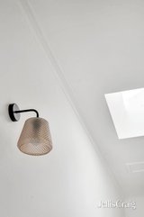 https://images.listonce.com.au/custom/160x/listings/24-charles-street-brunswick-vic-3056/738/01769738_img_14.jpg?On8ekAncNU4