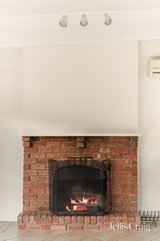 https://images.listonce.com.au/custom/160x/listings/24-charles-street-cheltenham-vic-3192/079/01922079_img_06.jpg?H_m5fWajvf0
