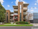 https://images.listonce.com.au/custom/160x/listings/24-civic-square-croydon-vic-3136/701/01525701_img_01.jpg?Yx5gaGO9Pwg