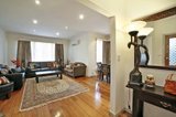 https://images.listonce.com.au/custom/160x/listings/24-coling-avenue-carnegie-vic-3163/253/01051253_img_02.jpg?DjhmVliA2rk