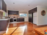 https://images.listonce.com.au/custom/160x/listings/24-durham-road-kilsyth-vic-3137/630/01524630_img_03.jpg?li_-myXT3CI