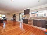 https://images.listonce.com.au/custom/160x/listings/24-durham-road-kilsyth-vic-3137/630/01524630_img_04.jpg?gxrw2stXnqk