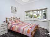 https://images.listonce.com.au/custom/160x/listings/24-farm-street-newport-vic-3015/515/01203515_img_07.jpg?ayLQgTFo9tg