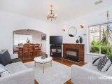 https://images.listonce.com.au/custom/160x/listings/24-franklin-street-newport-vic-3015/532/01203532_img_02.jpg?8s-OkgzKhaU