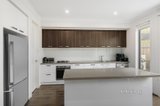 https://images.listonce.com.au/custom/160x/listings/24-heffernan-walk-heidelberg-heights-vic-3081/765/01054765_img_03.jpg?o1abzu0xvG8