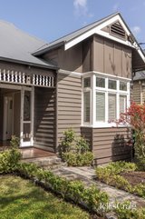 https://images.listonce.com.au/custom/160x/listings/24-hope-street-glen-iris-vic-3146/002/01810002_img_19.jpg?inCtyQy-8MQ