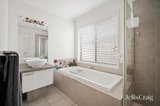 https://images.listonce.com.au/custom/160x/listings/24-kirby-avenue-canadian-vic-3350/217/01765217_img_10.jpg?14Pbe9j2tEQ