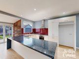 https://images.listonce.com.au/custom/160x/listings/24-laluma-street-essendon-vic-3040/246/01797246_img_05.jpg?L6qVLMIqZ0c