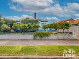 https://images.listonce.com.au/custom/160x/listings/24-laluma-street-essendon-vic-3040/246/01797246_img_14.jpg?1M57wDTTccY
