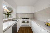 https://images.listonce.com.au/custom/160x/listings/24-leslie-street-elsternwick-vic-3185/566/01867566_img_03.jpg?Q5Yn76DXAgs