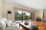 https://images.listonce.com.au/custom/160x/listings/24-mcauley-drive-rosanna-vic-3084/828/01895828_img_06.jpg?2K-UkW1koPg