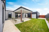 https://images.listonce.com.au/custom/160x/listings/24-mcleod-crescent-lucas-vic-3350/069/01585069_img_07.jpg?N1xFp0iM7rc