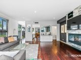 https://images.listonce.com.au/custom/160x/listings/24-mill-avenue-yarraville-vic-3013/978/01203978_img_08.jpg?hYXzm9-oDt8