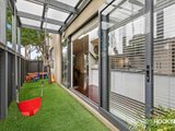 https://images.listonce.com.au/custom/160x/listings/24-mill-avenue-yarraville-vic-3013/978/01203978_img_22.jpg?tL8leYM6BU4