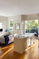 https://images.listonce.com.au/custom/160x/listings/24-morang-road-hawthorn-vic-3122/953/01106953_img_02.jpg?7OuEqqy-sV0