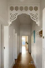 https://images.listonce.com.au/custom/160x/listings/24-morang-road-hawthorn-vic-3122/953/01106953_img_03.jpg?1zxSDNNWal4