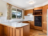 https://images.listonce.com.au/custom/160x/listings/24-nestor-grove-blackburn-north-vic-3130/450/01743450_img_06.jpg?pB2RlIKGoFs