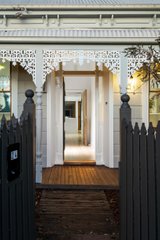 https://images.listonce.com.au/custom/160x/listings/24-osborne-street-brunswick-vic-3056/082/01251082_img_02.jpg?V4m41pOTnQg